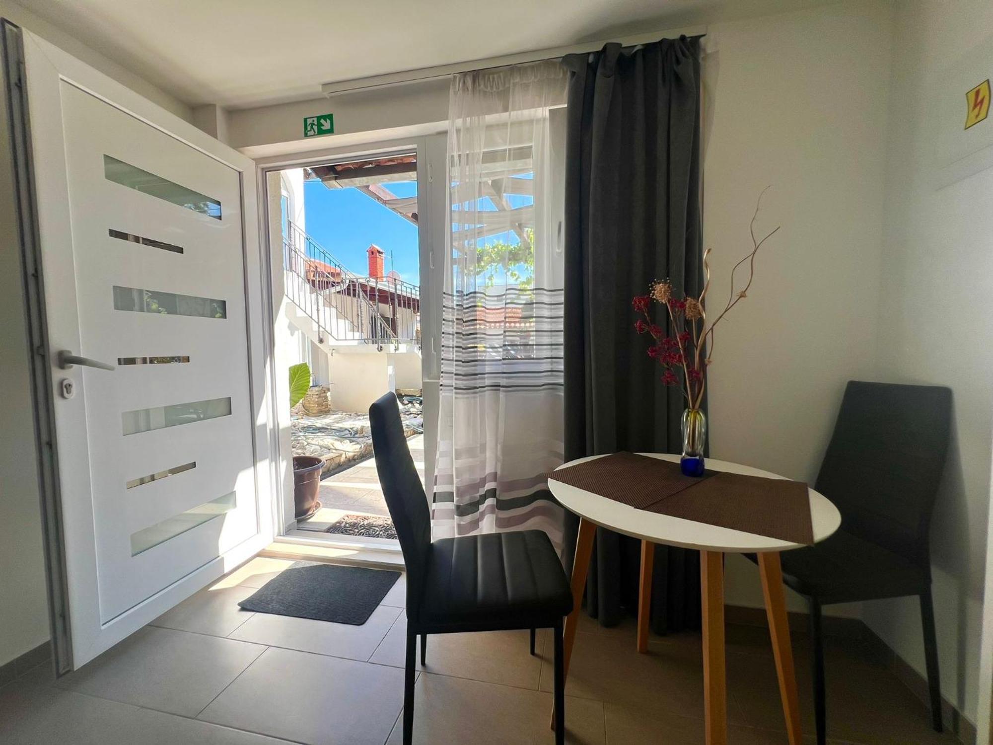 Azzurro Mare Apartment พูลา ภายนอก รูปภาพ