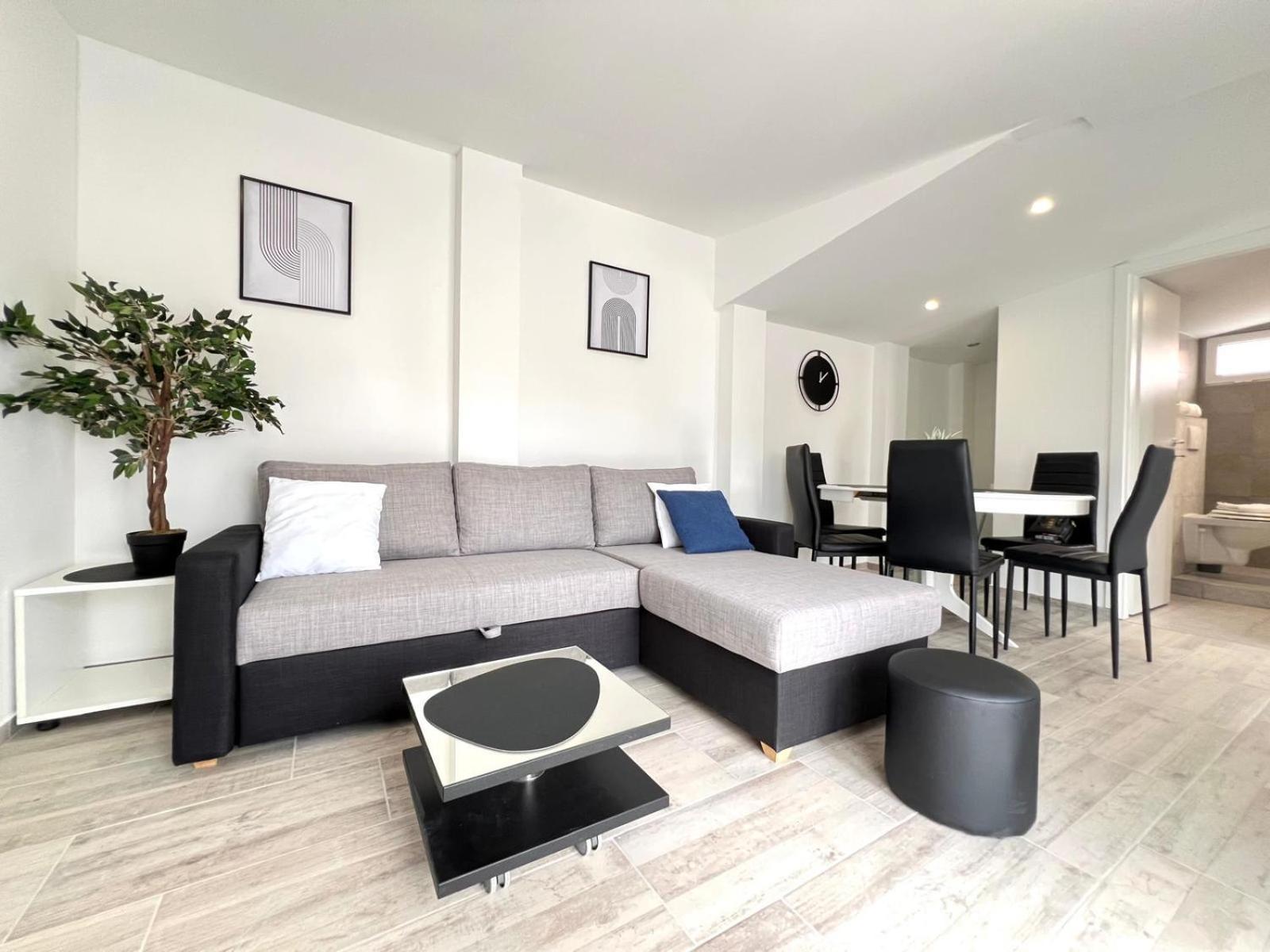 Azzurro Mare Apartment พูลา ภายนอก รูปภาพ