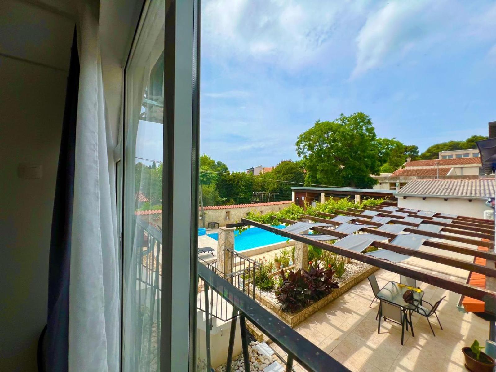 Azzurro Mare Apartment พูลา ภายนอก รูปภาพ